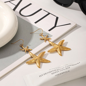 ต่างหูห้อยรูปปลาดาว KITI ดีไซน์จากมหาสมุทร ไม่ลอก ไม่ดำ ชุบทอง 18K ผลิตจากสแตนเลสสตีล เหมาะสำหรับใส่ไปทะเลในช่วงฤดูร้อน - Product Image 5