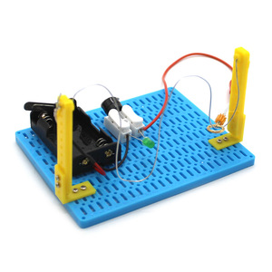 Kit de experimentos científicos, modelo de circuito de madera DIY para niños de 7 a 9 años, juguete educativo con motor alimentado por batería y laberinto de cables - Product Image 3