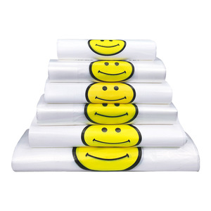 Sacs en plastique en stock, écologiques, transparents, pour supermarché, sacs de courses, sacs en plastique type T-shirt, en rouleau - Product Image 1