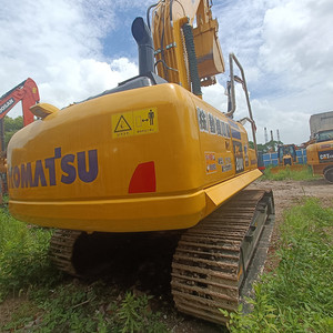 รถขุดไฮดรอลิกแบบตีนตะขาบ Komatsu PC200-8 มือสอง ขนาด 20 ตัน รุ่นปี 2022 บุ้งกี๋ 0.9 เมตร 143 แรงม้า สำหรับงานก่อสร้าง - Product Image 5