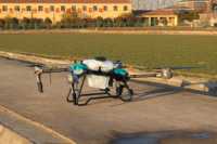 Drone agricole à faible coût et haute productivité, adapté aux champs et aux vergers