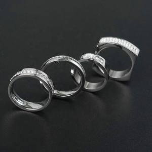 แหวนเรียบง่ายขายดี แหวนประดับจี้หลากดีไซน์ แหวนแฟชั่นสำหรับผู้หญิงผู้ชาย ลดราคาสุดคุ้ม ดีไซน์สุ่ม - Product Image 5