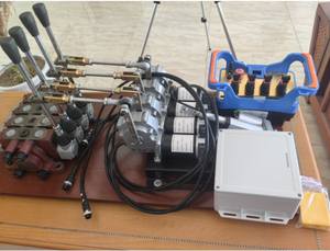 Système de télécommande Palfinger pour grue, actionneur <span class=keywords><strong>à</strong></span> capteur, servomoteur 24 volts, <span class=keywords><strong>camion</strong></span> jouet monté, télécommande sans fil aérienne - Product Image 5