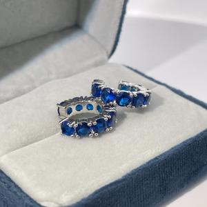 ต่างหูห่วงแบบคลาสสิกสำหรับผู้หญิงจาก Tianyu Gems ชุบทองบนทองเหลือง ประดับด้วยเพชรคิวบิกเซอร์โคเนีย สีเขียวอมฟ้า/เขียวอมเหลือง/น้ำเงิน - Product Image 4