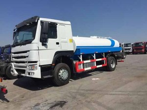 Nuevo Camión <span class=keywords><strong>Cisterna</strong></span> <span class=keywords><strong>de</strong></span> <span class=keywords><strong>Agua</strong></span> con Motor Diésel, Transmisión Automática, Emisión Euro 3, en Oferta - Product Image 3