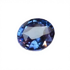 Pierre précieuse Alexandrite de laboratoire à taille ovale, facettée, 8x10mm, poids personnalisable, effet optique étoilé, pour la fabrication de bijoux A K Gems - Product Image 3