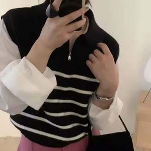 Pull sans manches pour femmes et pull décontracté minimaliste, débardeur quotidien pour femmes, col rétro zippé, gilet en tricot rayé - Product Image 3