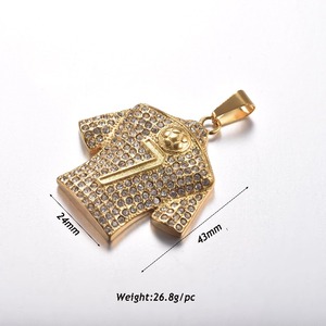 Pendentif Maillot de Football en Acier Inoxydable Plaqué Or 18K, Breloque Tendance Unisexe pour Fans, Collier Sportif - Product Image 6