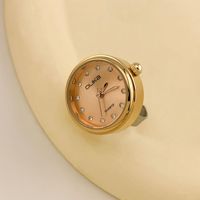 Jam Tangan Cincin Retro Kreatif Punk Trendi Serbaguna Mini Berlapis Emas Sederhana Aksesori Fashion Unisex untuk Pasangan