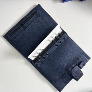 Y&G Wholesale A6 Cubierta de <span class=keywords><strong>Agenda</strong></span>/Planificador de Cuero PU Metálico Perla con Anillas Negras y Hoja Separadora, Organizador de Presupuesto - Product Image 1