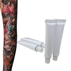 น้ำยาทำความสะอาดผิวก่อนสัก สำหรับการแต่งหน้าถาวรและความงาม ใช้ก่อนที่จะทาครีมผงสักขนาด 10 กรัม - Product Image 2