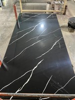 Panneau mural décoratif intérieur ignifuge en PVC à texture marbre brillant, résistant aux UV, pour usage commercial