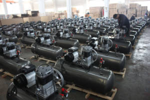 סוג איטלי 200l/300l/500l/500l מדחס אוויר בוכנה 4 כ "ס 3kw כוח מנוע 10bar חדש - Product Image 5