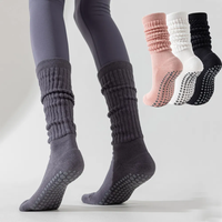 Chaussettes antidérapantes personnalisées pour adultes avec poignée de yoga Chaussettes de yoga à volants de pilates antidérapantes Tube Pipe Slouch Crew Socks