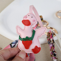 Porte-clés de luxe en cuir PU motif canard, pendentif à pompon, breloque de sac, porte-clés de voiture, décoration suspendue pour sac à main, cadeau souvenir pour femmes