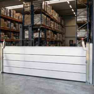 Barrière anti-inondation en aluminium AquaBarrier Heavy Duty, homologuée FM, pour maison, garage, entrepôt - Product Image 1