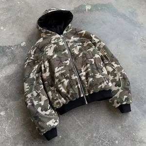Мужская куртка-бомбер двусторонняя с камуфляжным принтом по всей поверхности, с возможностью нанесения логотипа, высококачественная, в стиле стритвир - Product Image 2