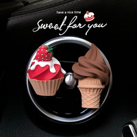 Diffuseur de parfum pour voiture en forme de cône de gâteau à la fraise, accessoire de décoration pour femme, style célébrité internet