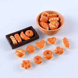 Jouet miniature de simulation alimentaire en résine, pack d'eau alcaline de simulation, hot-dog, accessoires miniatures pour maison de poupée DIY - Product Image 1