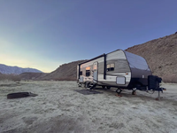 Pour Ecocampor Luxury Mini Caravan Remorque de camping à suspension indépendante légère et anti-poussière avec cuisine de luxe pour les voyages