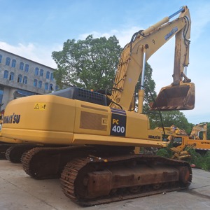 Excavadora de cadenas usada Komatsu PC400 de bajo precio, 40 toneladas, para construcción pesada y excavación de cimentaciones, en venta. - Product Image 4
