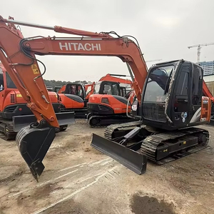 Excavadora hidráulica mini Hitachi ZX70 usada y económica, de 7 toneladas, procedente de Japón, con componentes principales como motor, en stock. - Product Image 1