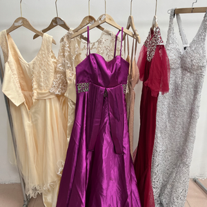 <span class=keywords><strong>Abbigliamento</strong></span> Usato all'Ingrosso dagli USA, Abiti <span class=keywords><strong>da</strong></span> <span class=keywords><strong>Cerimonia</strong></span> Usati all'Ingrosso, <span class=keywords><strong>Abbigliamento</strong></span> Usato dal Canada, Squisito e Accurato - Product Image 3