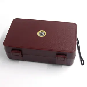 Personalizado Personalizado 5-Cigar Capacidade Portátil Viagem Humidor Frosted Plastic Cigar Gift Box com Acessórios