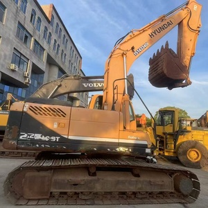 Excavatrice sur chenilles Hyundai 225LC-9T d'occasion de 22,5 tonnes, système hydraulique performant, brise-roche haute performance à vendre - Product Image 3