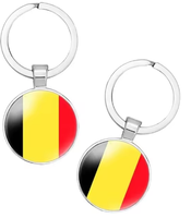 Ensemble d'accessoires du drapeau patriotique belge en polyester durable personnalisé, comprenant un drapeau noir, jaune et rouge, une écharpe et une guirlande, idéal pour un cadeau.
