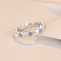 Bague de mariage empilable en argent sterling S925 avec moissanite VVS1 en forme de vague et sertissage clos, certifiée GRA, pour femme
