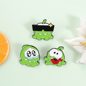Broches en émail Monstre Vert Mignon, Visage Triste Pleurant avec Lunettes de Soleil, Broche de Dessin Animé, Badge de Revers, Bijoux en Gros - Product Image 2