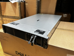 Serveur Rack Professionnel HPE ProLiant DL380 Gen11 de Haute Qualité 2U, 32 Go de Mémoire DDR5, Disque Dur, 8 Baies SFF, Garantie 3 Ans - Product Image 2