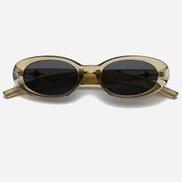 Lunettes de soleil œil-de-chat UV400 les plus vendues – Monture carrée légère et confortable à bordure complète avec verres teintés pour une élégance de peau claire