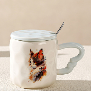 Niedliche Aquarell-Kätzchen Moderne Keramiktasse mit Deckel und Löffel Unregelmäßiger Körperform Porzellan Braune Box Verpackung Exzellente Marke - Product Image 3