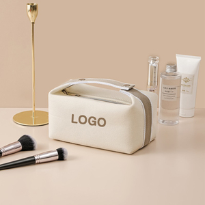 Trousse cosmétique de maquillage de voyage en toile de coton recyclé de grande capacité avec logo personnalisé en gros - Product Image 1