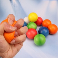 Balle anti-stress en mousse personnalisée de 6,3 cm, design sportif, balle à presser pour enfants et adultes, style football et basketball, cadeau promotionnel