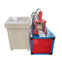 Machine de formage de portes à lamelles de volet roulant entièrement automatique pour la fabrication de profilé de porte à enrouler le métal