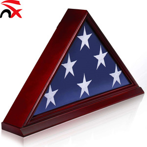 Vitrine murale en bois massif pour drapeau commémoratif avec base - Cadre pour drapeau funéraire avec façade en verre véritable - Product Image 2