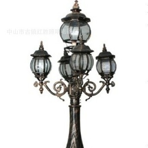 Lampe de jardin extérieure en alliage d'aluminium avec abat-jour en verre, source lumineuse LED, IP54, design à cinq têtes non détachables, pour utilisation en jardin - Product Image 3