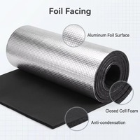 Feuille de mousse de caoutchouc ignifuge écologique avec feuille d'aluminium réfléchissante, isolation imperméable pour murs, toits et conduits de entrepôts