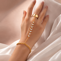 Bracelet de main à anneaux connectés et bracelet cubain pour femme, doré, incrusté de perles et de cristaux, bijoux de mode