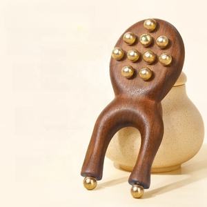 Handgehaltener Holz-Messing-Frosch-Massagegerät für Kopfhaut Kabelloses Gesichts-Faszien-Lifting und Nasenbrücken-Lifting Augen-Schönheitswerkzeug - Product Image 3