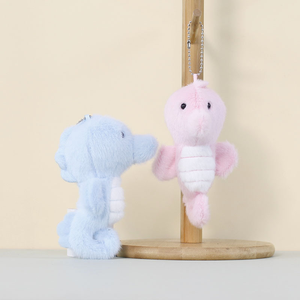 Оптовая продажа: Миниатюрный 13-сантиметровый экологичный плюшевый брелок-подвеска в виде морского конька, мягкая игрушка-морское животное на заказ для промоакций и подарков - Product Image 1