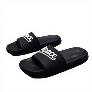 รองเท้าแตะแบบสวม EVA สำหรับฤดูร้อน ใส่สบาย กันลื่น ลายตัวอักษร Peace ดีไซน์ทันสมัย เหมาะสำหรับใส่ลำลองทั้งในบ้านและนอกบ้าน Evergreen Home - Product Image 1