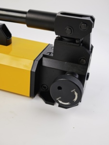 ปั๊มไฮดรอลิกมือโยกแบบสองสปีด ENERPAC Alternative VP-801 สำหรับกระบอกไฮดรอลิกแบบระยะชักยาว งานยกของหนัก และงานวิศวกรรม - Product Image 6