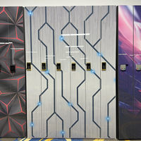 Meuble de billard sur mesure avec rangements pour queues et bâtons, serrure à combinaison à commande tactile, vitrine exclusive