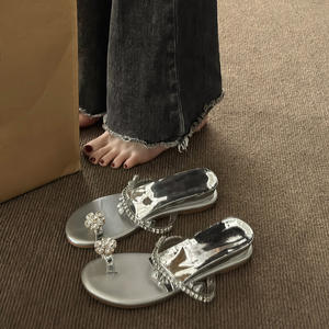 Sandalias de Playa Modernas y Versátiles para Mujer, Diseño Antideslizante, Transpirables, con Estampado Floral, para Uso en Exteriores de Verano - Product Image 3