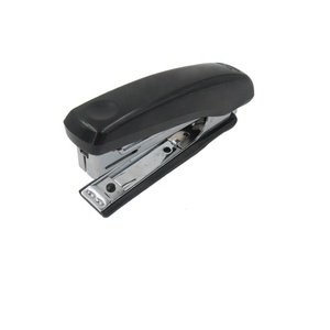 <span class=keywords><strong>Agrafeuse</strong></span> professionnelle puissante noire à <span class=keywords><strong>prix</strong></span> promotionnel pour <span class=keywords><strong>bureau</strong></span>, format demi-bande - Product Image 1