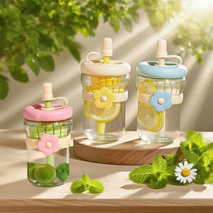 Jolie bouteille d'eau en verre avec infuseur à fleurs et paille intégrée, pour enfants et étudiants, cadeau de fête - Product Image 1